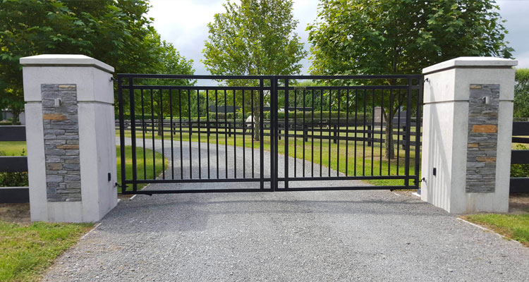 Electric Driveway Gate Installation in Hawthorne